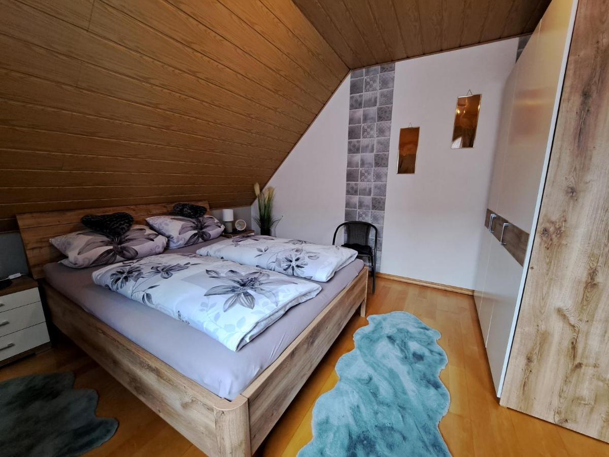 Ferienwohnung Sonja Mit Garten Und Freisitz Steinwiesen Zewnętrze zdjęcie