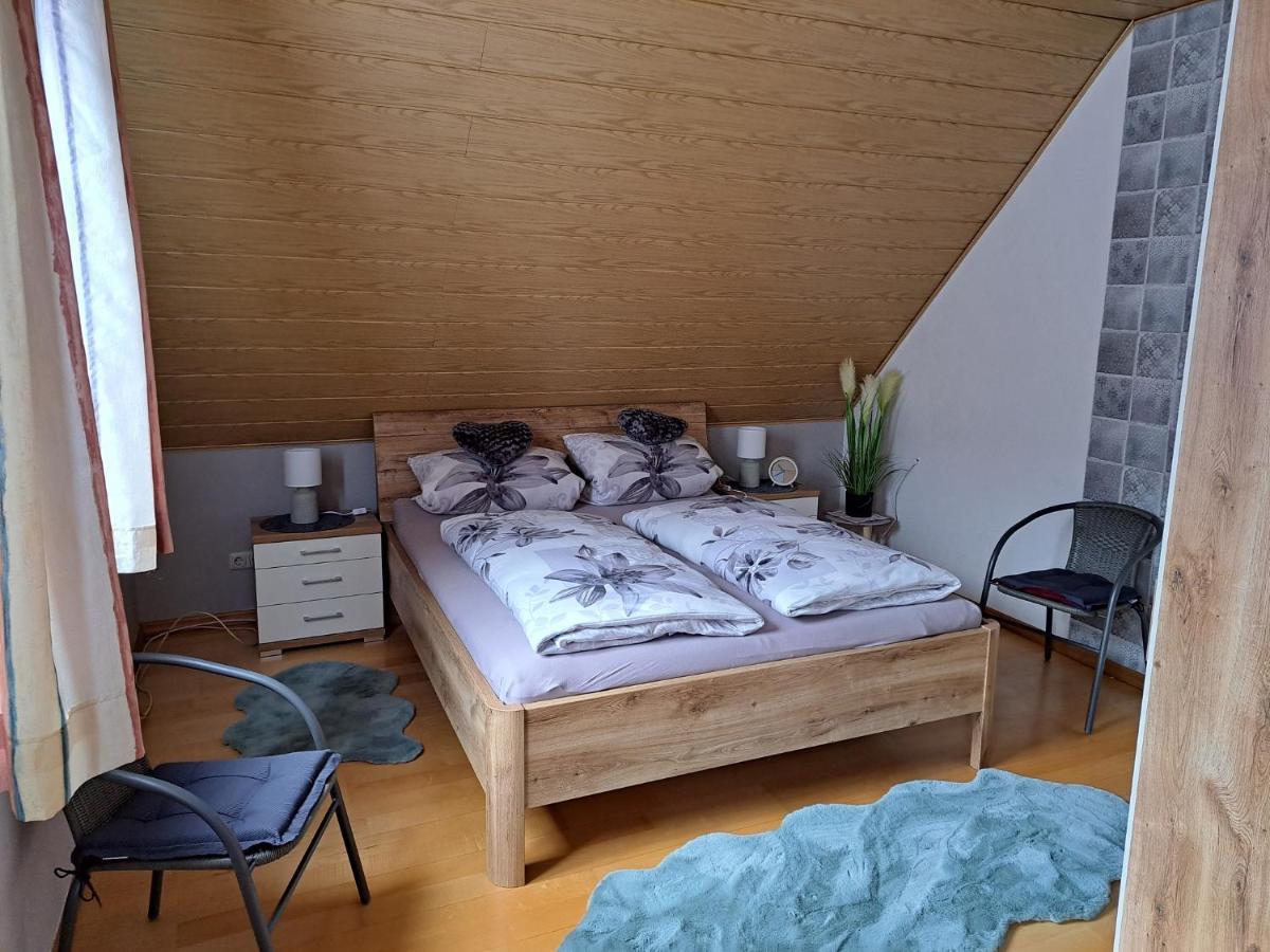 Ferienwohnung Sonja Mit Garten Und Freisitz Steinwiesen Zewnętrze zdjęcie