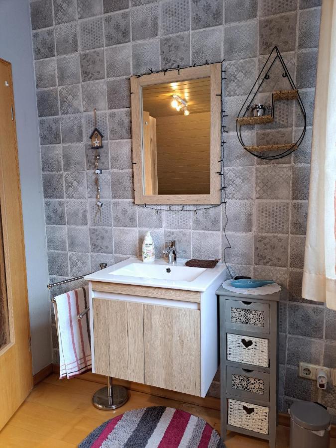 Ferienwohnung Sonja Mit Garten Und Freisitz Steinwiesen Zewnętrze zdjęcie